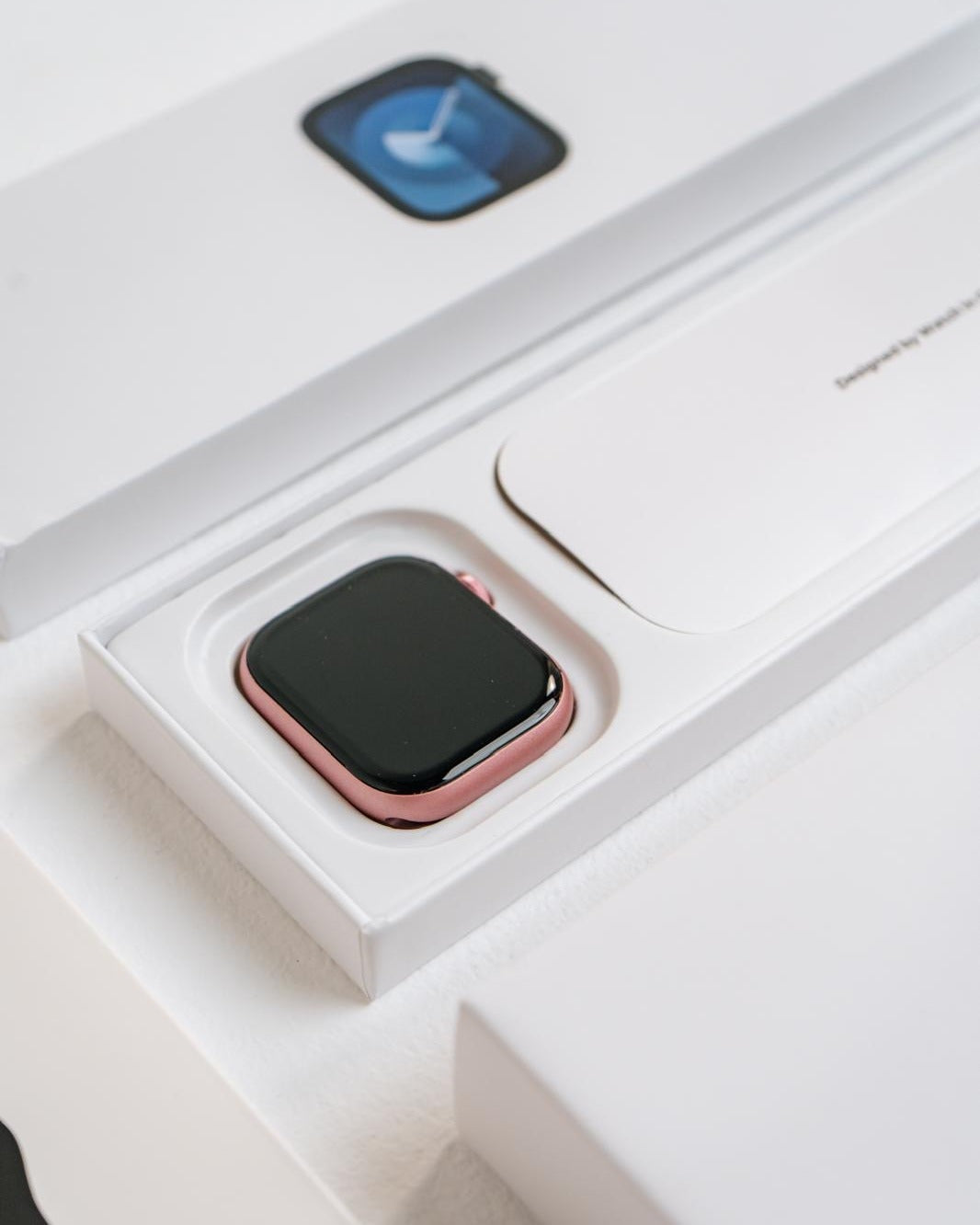 RatoWatch rose gold na caixa